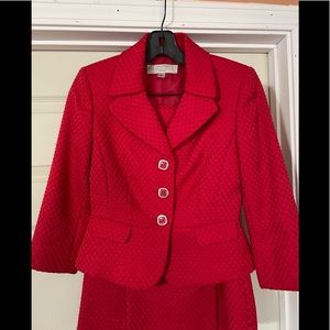 Tahari sz 2 petite Red skirt suit